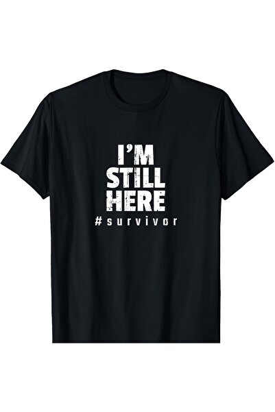 NOURAM قميص I' Still Here بتصميم جريء # قميص بطباعة "سروفاير" باللون الأسود م...