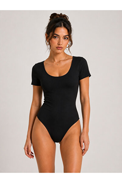 west club Kadın Kısa Kollu Kare Yaka Çıtçıtlı Body Siyah