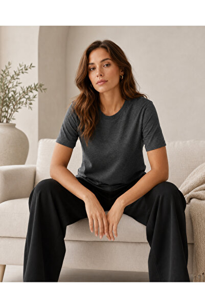 Hediyesepeti Kadın Regular Fit Bisiklet Yaka Kısa Kollu Tişört %100 Pamuklu T-Shirt Füme Renk