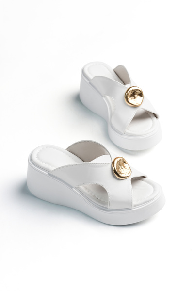 Tonny Black Women's White Comfortable Fit Buckle Detailed Wedge Heeled Slippers
