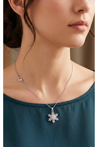 XUPING JEWELRY Kar tanesi detaylı çelik kolye paslanmaz kararmaz