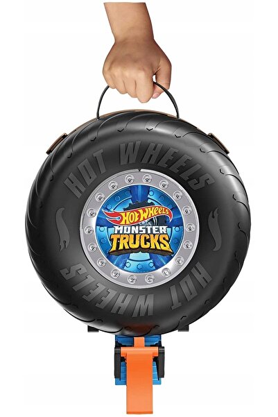 HOT WHEELS Set Monster Truck Arenă de cascadorii + 2 mașini, set pentru 4 ani+