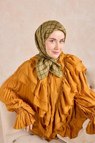 Silk Home وشاح حريري من التويل منقوش باللون الأخضر والبيج