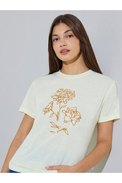 Styli Yellow Graphic Crew Neck Regular Fit T-Shirt