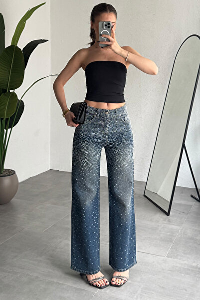 GRİİ WEAR بنطلون جينز نسائي واسع الساقين مطرز بالأحجار ذو خصر مرتفع