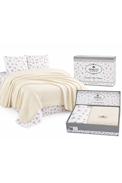 RMR textile Set cu cuvertura pat 4 piese cu dantela in cutie, masuri cearceaf...
