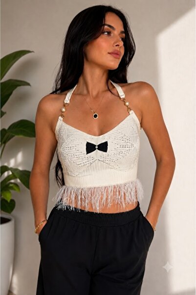 Kureyzibies Kadın Fiyonk İnci Detaylı Püsküllü Triko Crop Top