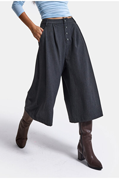 it's basic Women's Anthracite Striped W6-45 Baggy Bermuda Shorts Pants