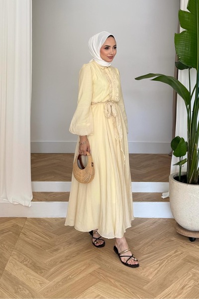 Rimel Moda Önü Taş Detaylı Elbise Sarı