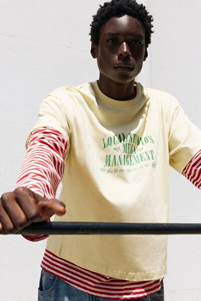 Pull & Bear STWD grafik baskılı crop tişört