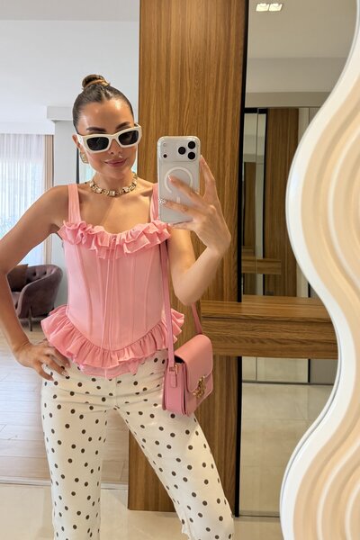 Gizem Ecemiş Noah Pembe Fırfır Detaylı Korse Büstiyer