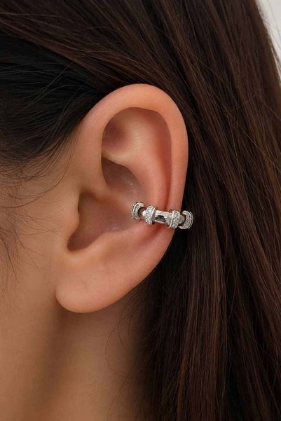 TAKIŞTIR Gümüş Renk Taş Detaylı TX Ear Cuff (Tek)