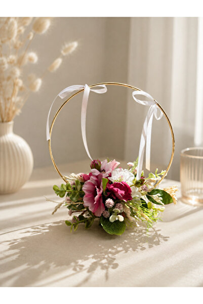 Generic Brand Suport pentru verighete – decor floral elegant
