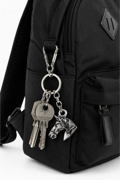 HER ŞEY NOTA www.herseynota.com Horse Silhouette Metal Keychain – Stylish and...