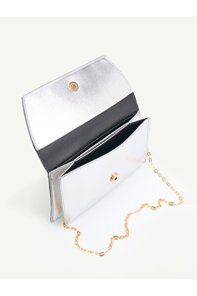 Mojeva Geantă de mână și de umăr pentru femei Sisi cu curea tip lanț, detaliu magnetic și husă – Pochetă elegantă tip portofoliu