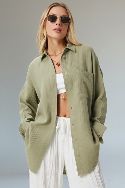 vintisse Women's Oversize Basic Pocket Muslin Shirt