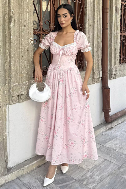 Aryena فستان نسائي وردي اللون مزين بالدانتيل ونقوش الزهور