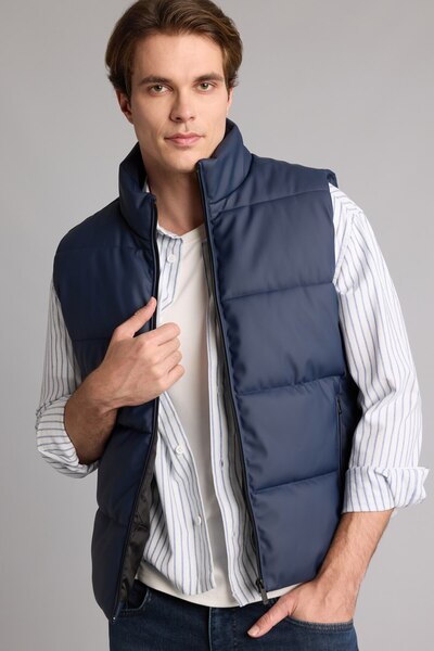 DeFacto Slim Fit Stand Collar Lined Zippered Faux Leather Puffer Vest H1726Ax...