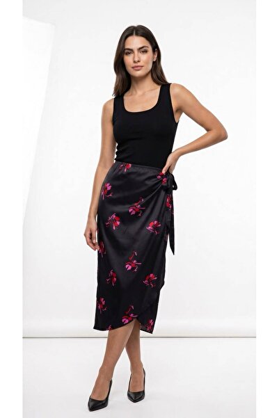 Eight Fashion Γυναικείο μαύρο ροζ φλοράλ σατέν μακρύ παρεό παραλίας με ελαστι...