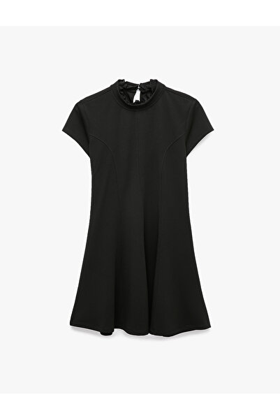 Koton Krep Scuba Slim Fit A-Line High Neck Lace Detailed Short Sleeve Mini Dress