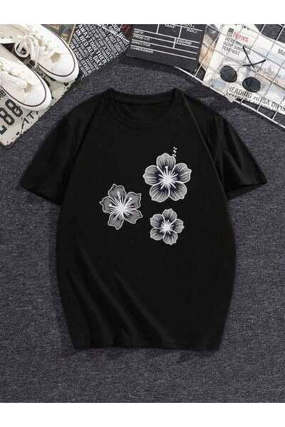 29CUN Women's T-Shirt: Casual Short-Sleeve Top Featuring A Retro Tropical Hib...