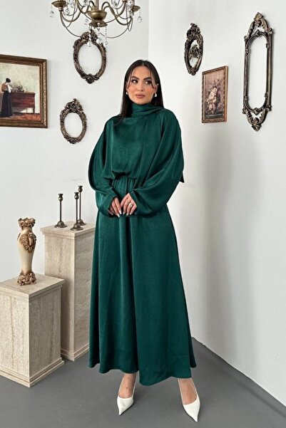 Elbee Fashion Woman Σατέν φόρεμα ζακάρ σε χρώμα σμαραγδί