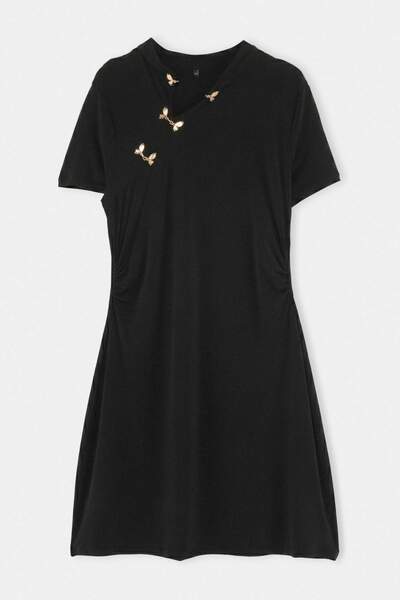 Trendyol Curve Rochie neagră tricotată în linie A, cu accesorii aurii, mărime...