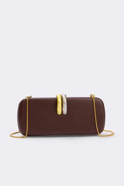 TRENDYOL SHOES Brown Chain Detailed Women's Portfolio & Clutch Bag Takaw27Py0...