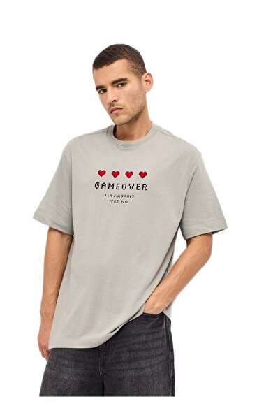 The Bear House Men's Grey Pixel Hearts Graphic Printed Oversize Crew Neck T-s...
