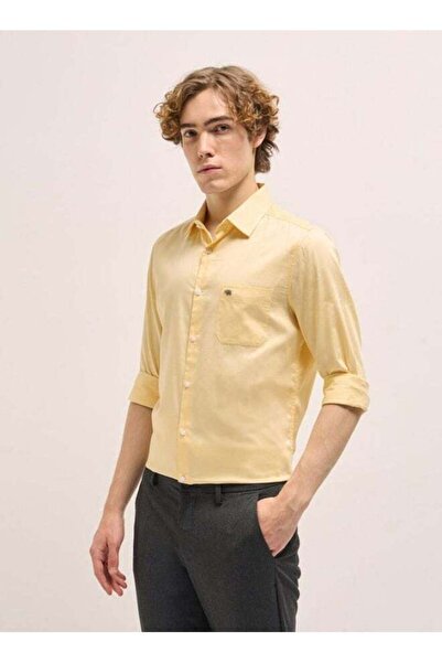 The Bear House Men's Yellow Tailored Fit Solid Formal Shirt for Every Occasion