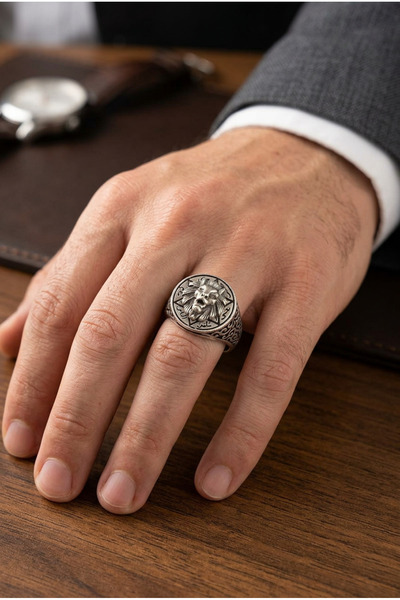 Begondio Special Design Masculine Adjustable Men's Ring with Lion Figure