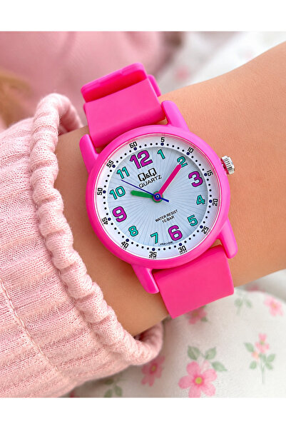 Q&Q 10 Atm Waterproof Girls' Wristwatch with Silicone Strap
