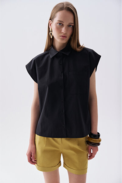 Mudo Women's Black Low Sleeve Shirt