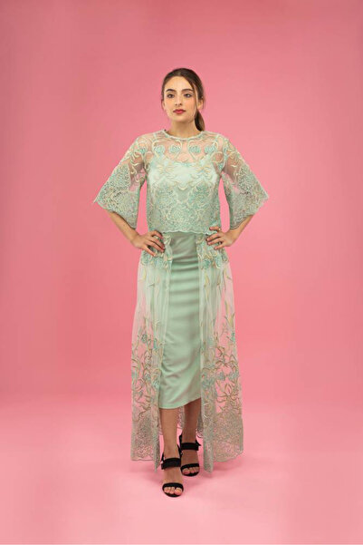 FIRST STYLE Green Color High-Quality Set with Embroidered Tulle Material