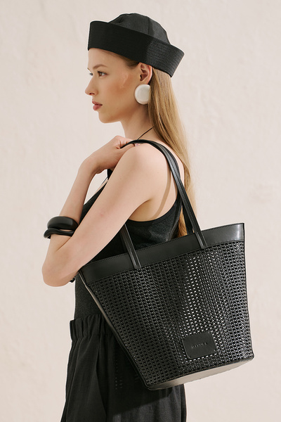 Manuka Ira Knitted Leather Bucket Bag Black