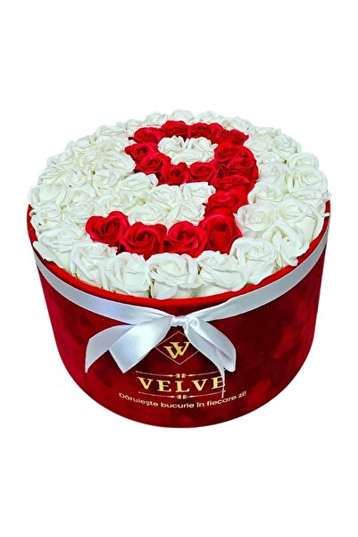velve Aranjament floral cifra 9 cu 55 trandafiri de sapun in cutie rotunda ca...