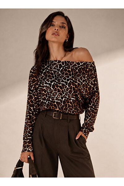 OYERGA MODA Kadın Leopar Desenli Kayık Yaka Bluz