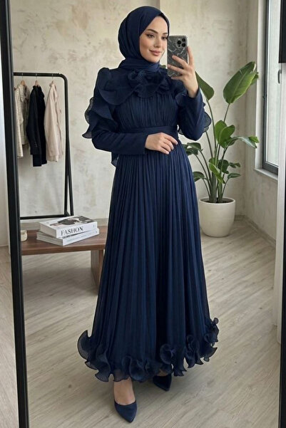 N.S NEVA STYLE فستان سهرة إسلامي باللون الأزرق الداكن مع تفاصيل كشكشة 55691L