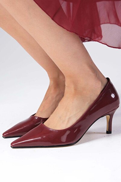 Mio Gusto Claudine Burgundy Color Patent Leather Blunt Pointed Toe Women's He...