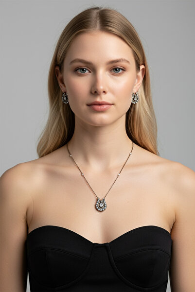 FUYA JEWELLERY Zirkon Taşlı Lale Kolye, Küpe Set