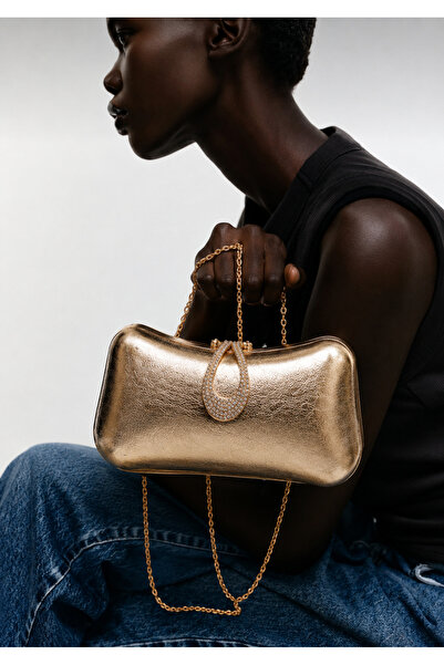 Moom Bag Kadın Gold Parlak Kilit Detaylı Zincirli Kasalı Abiye Çantası