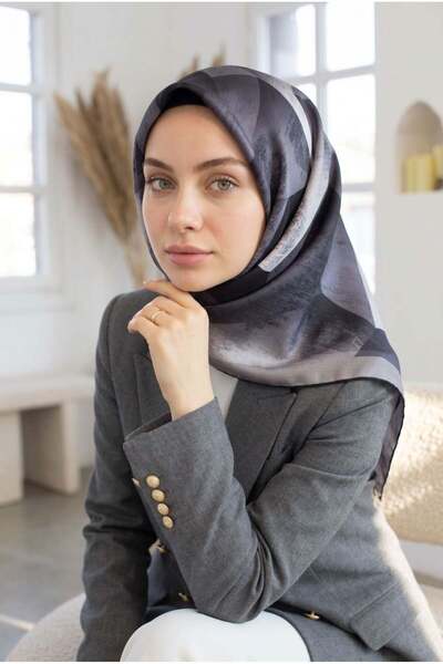 Vissona %100 Twill İpek Geometrik Desenli Siyah - Krem Renkli 90x90 Eşarp Dik...