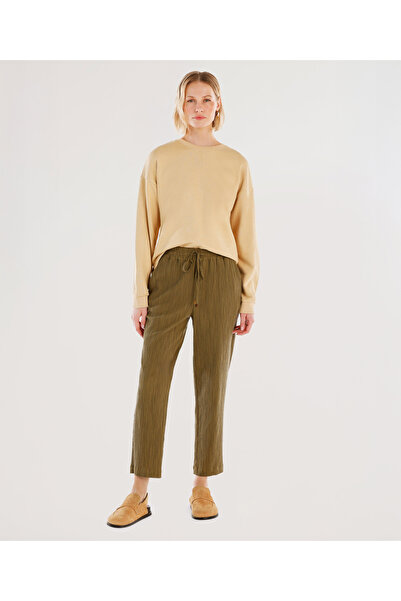 Yargıcı Crew Neck Sweatshirt with Stitching and Slit Detail