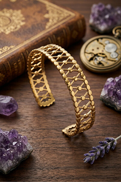 Begondio Minimalist Italian Style Laser Engraved Women's Cuff Bracelet