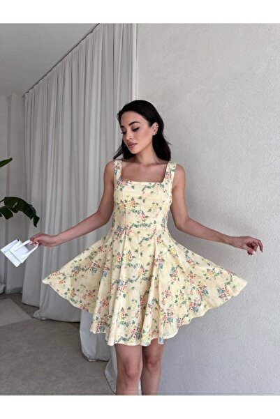 Klex Kare Yaka Çiçek Desenli Pileli Mini Elbise 5095