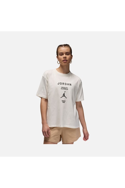 Nike Jordan Girlfriend Graphic Short-Sleeve Kadın Tişört