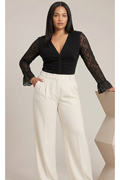 BLOUSE V Yaka Dantel Kollu Büzgü Detaylı Bluz