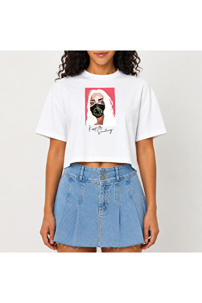URBANTRENDSTORE Crop T-shirt με λευκό σχέδιο, άνετη εφαρμογή, ακατέργαστη κοπ...