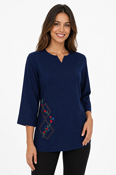 Desen Triko Women's Open Collar Embroidered Blouse Navy Blue