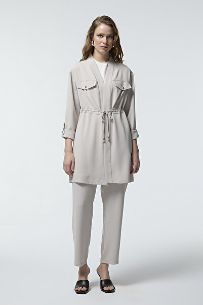 Zühre Flowy Beige Suit with Belted Flap Pockets 1212